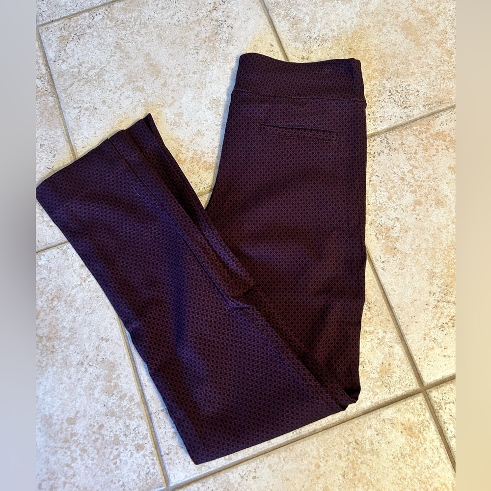 Margaret M slimming pants. Size M, EUC.
